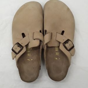 Birkenstock Boston Clogs size 7